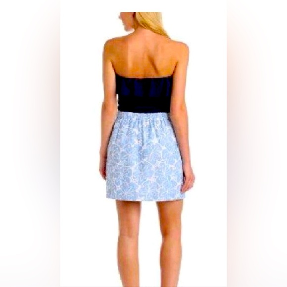 Lilly Pulitzer. Athens Tide Blue Hollar For a Dollar Eyelet Dress. Size Medium. - Picture 2 of 7